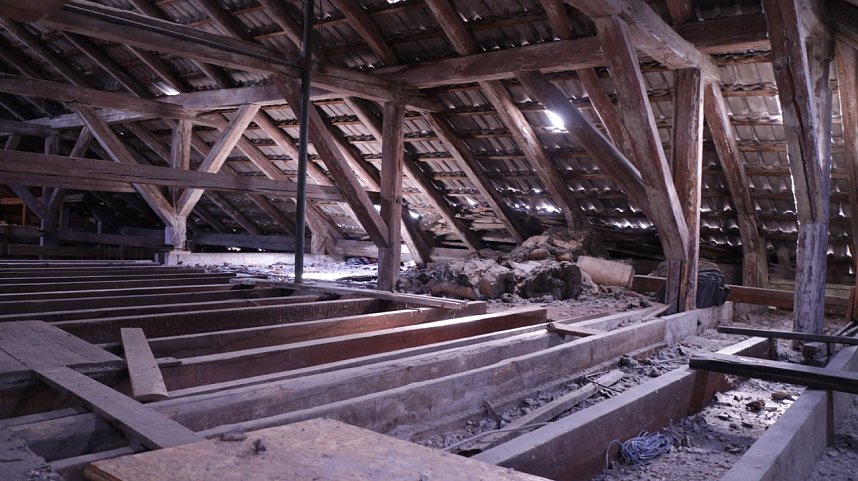 Abriss und Neubau statt Sanierung - das Humboldt Gymnasium wird abgerissen