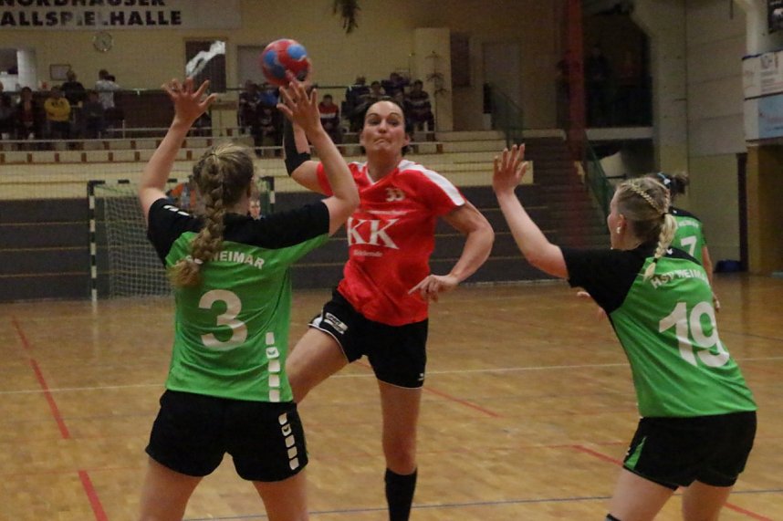 NSV Damen gewinnen knapp gegen den HSV Weimar