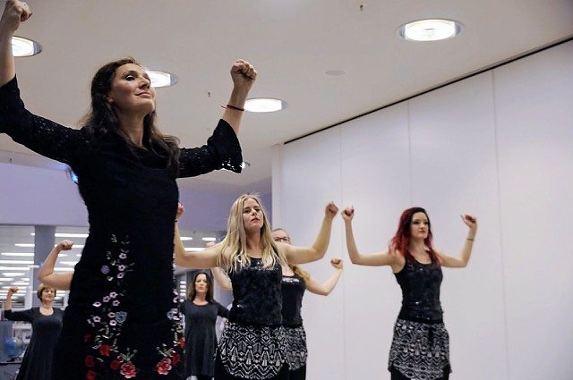 Gratuliert und getanzt