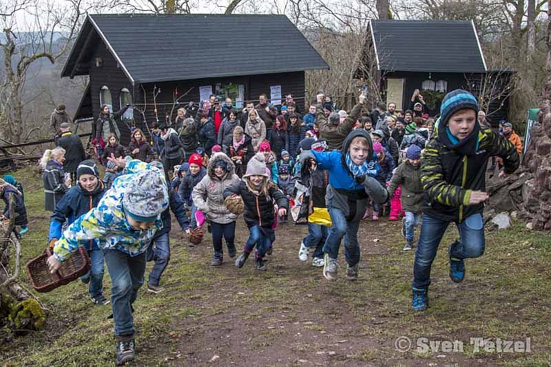 Ostereiersuche auf der Ebersburg