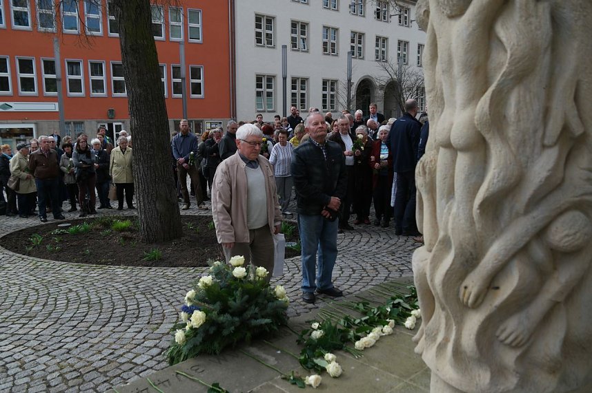 An den 73. Jahrestag der Bombardierung Nordhausens gedacht