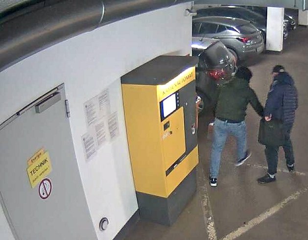 Wer kennt diese M&auml;nner?