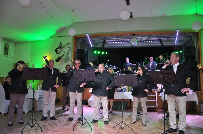 Kreisj&auml;gerschaft lud zum Ballabend