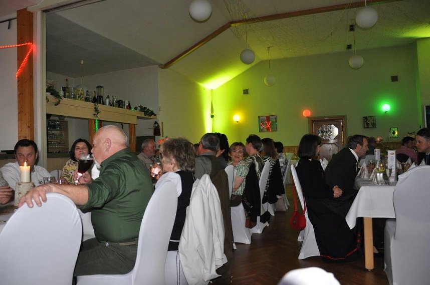 Kreisj&auml;gerschaft lud zum Ballabend