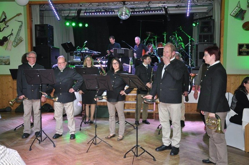 Kreisj&auml;gerschaft lud zum Ballabend