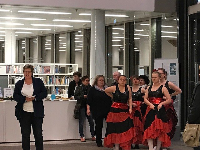 Die Eleven des Tanzstudio Radeva auf der 10. Nordth&uuml;ringer Kulturnacht