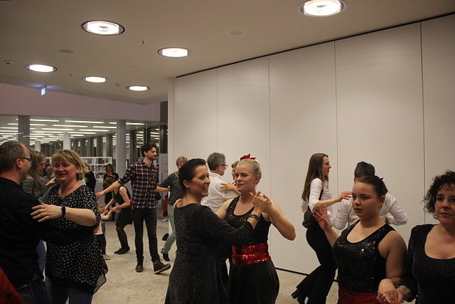 Die Eleven des Tanzstudio Radeva auf der 10. Nordth&uuml;ringer Kulturnacht