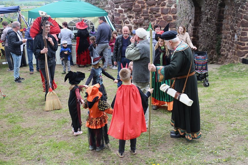 KInderwalpurgis auf der Ebersburg