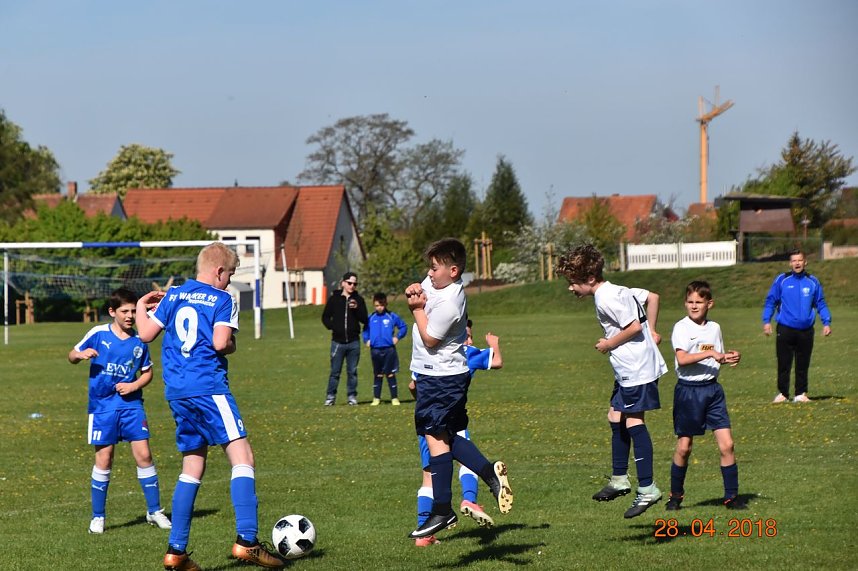 Tabellenf&uuml;hrung gegen Ro&szlig;leben behauptet