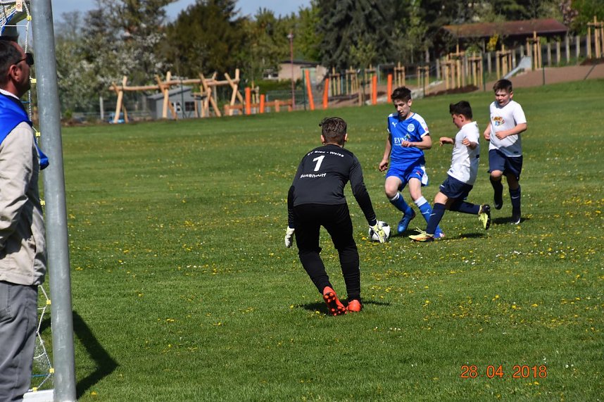 Tabellenf&uuml;hrung gegen Ro&szlig;leben behauptet