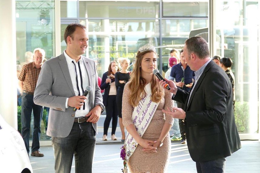 Afterwork-Party im Mercedes-Autohaus