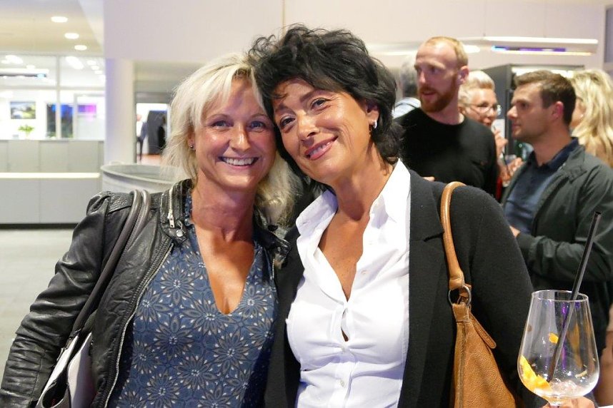 Afterwork-Party im Mercedes-Autohaus