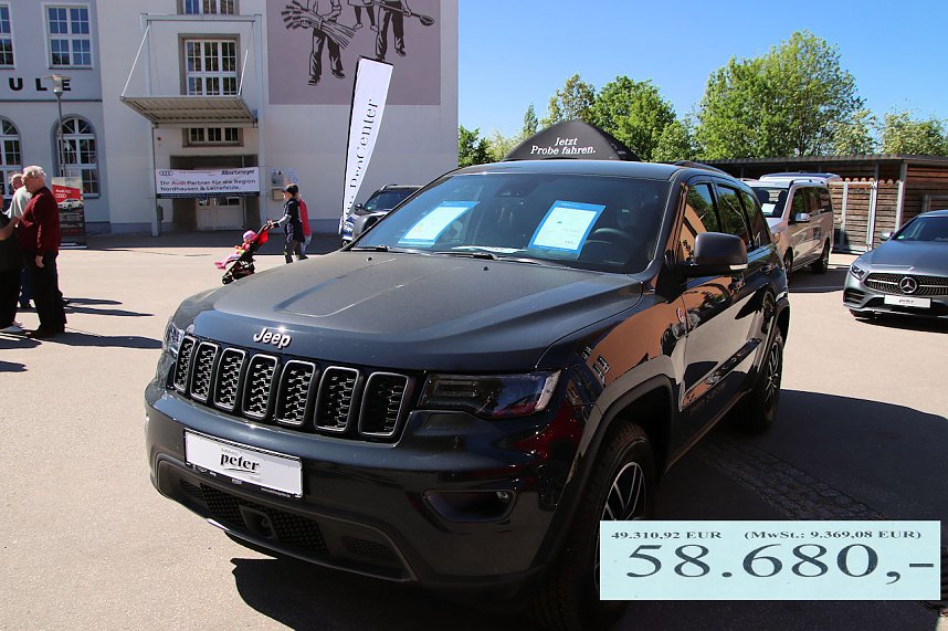 Autos und jede Menge Kultur