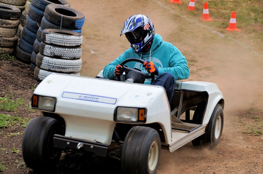 Qualmende Reifen und jede Menge Spa&szlig;