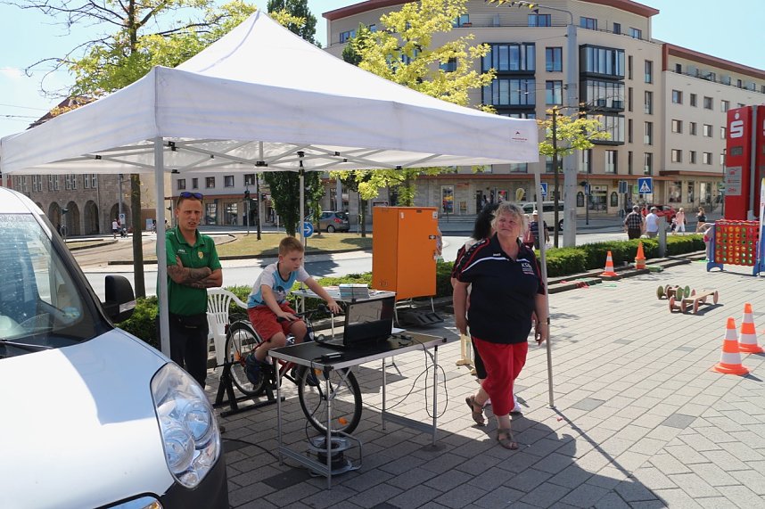 Knax-Kinderfest auf dem Parkplatz der Kreissparkasse Nordhausen