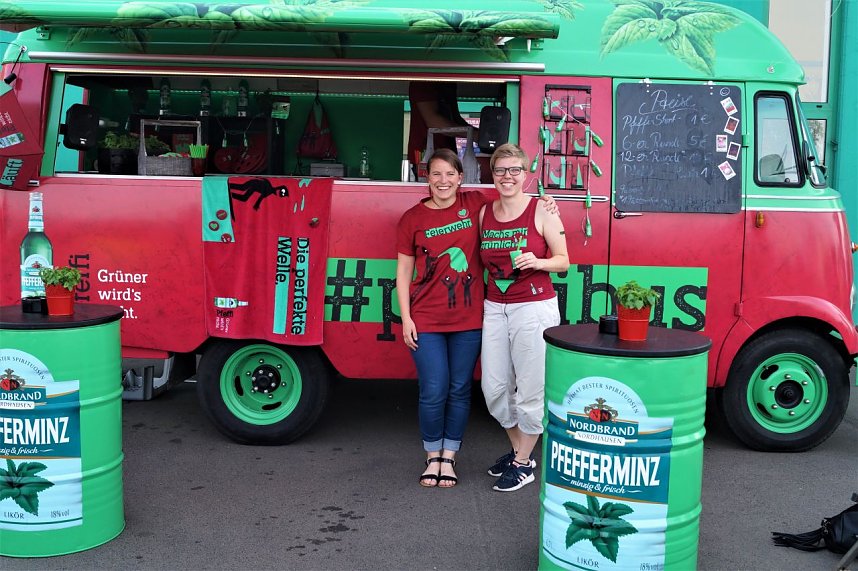 25. Jahre Marktkauf feiert mit Pfeffi-Bus