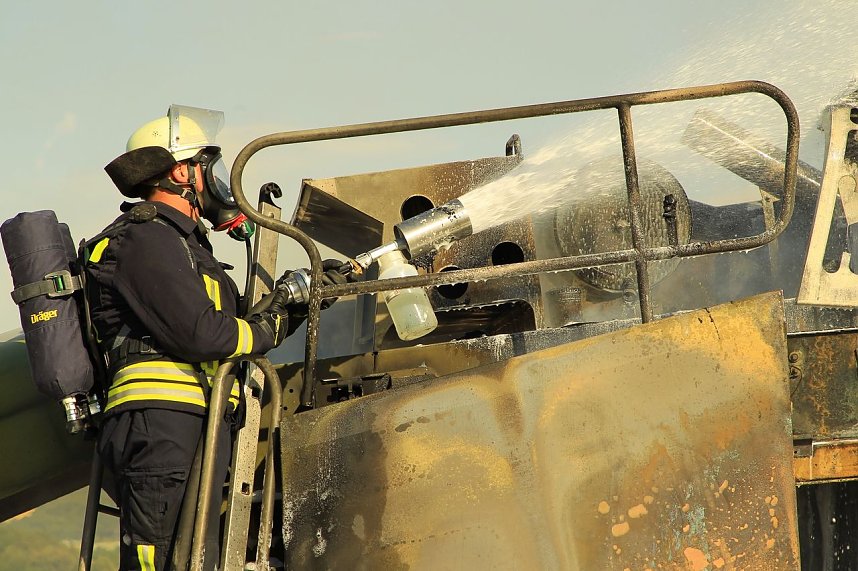 M&auml;hdrescher brannte aus