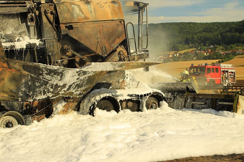 M&auml;hdrescher brannte aus