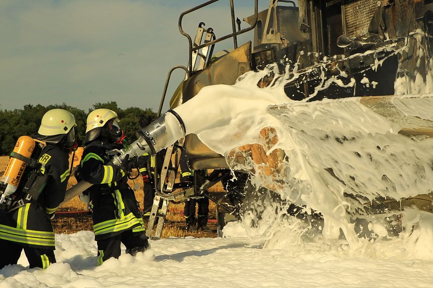 M&auml;hdrescher brannte aus