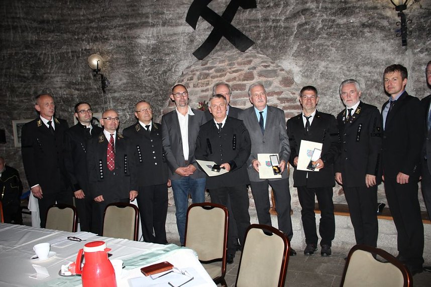 Hohe Auszeichnungen f&uuml;r freiwillige Retter unter Tage