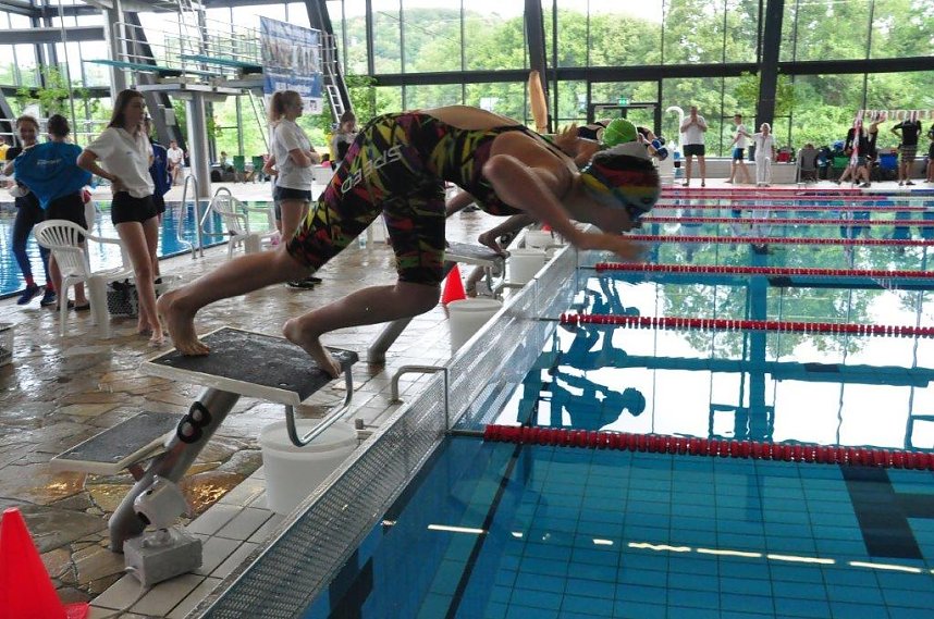 Erst die Generalprobe, dann die K&uuml;r - der Nordh&auml;user Schwimmer-Nachwuchs zeigte starke Leistungen