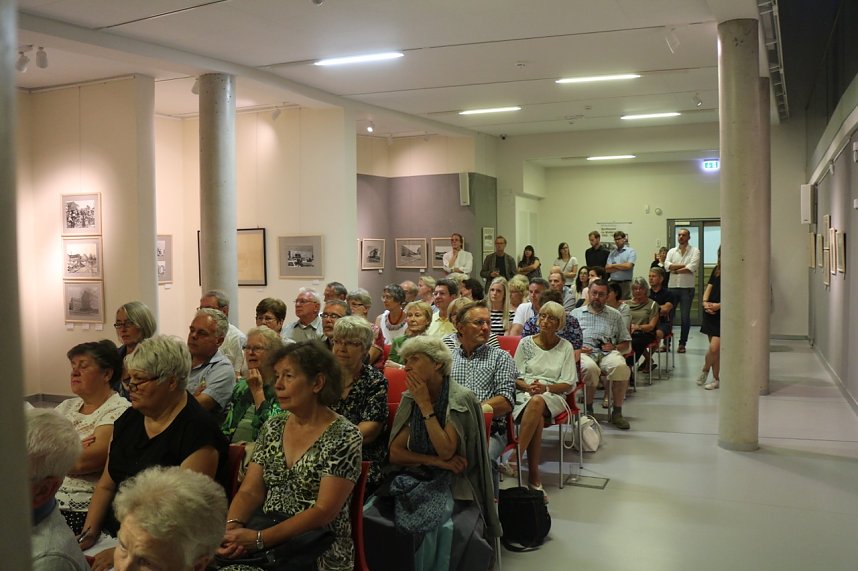 Reich bebildert - die Flohburg zeigt eine Ausstellung zum Wiederaufbau Nordhausens