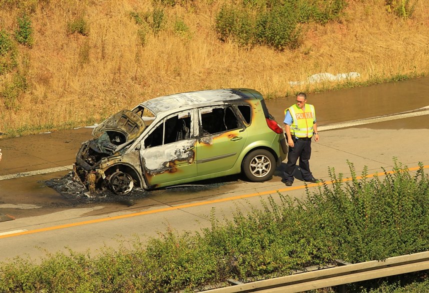 Feuerwehren im Einsatz auf der A38