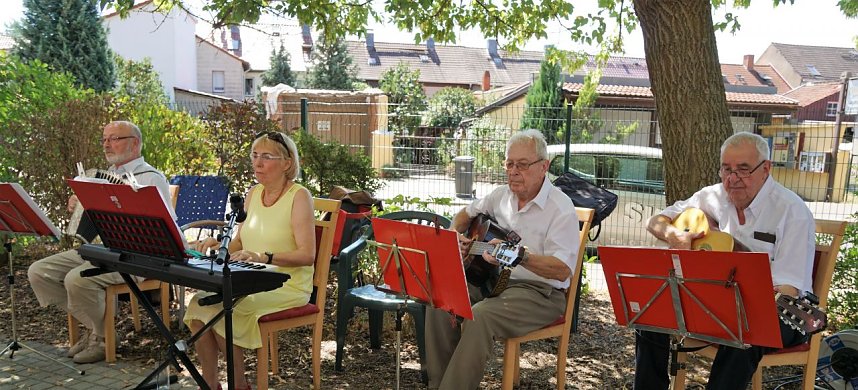 Zweites Sommerfest am SWG-Seniorenwohnblock in Nordhausen-Salza