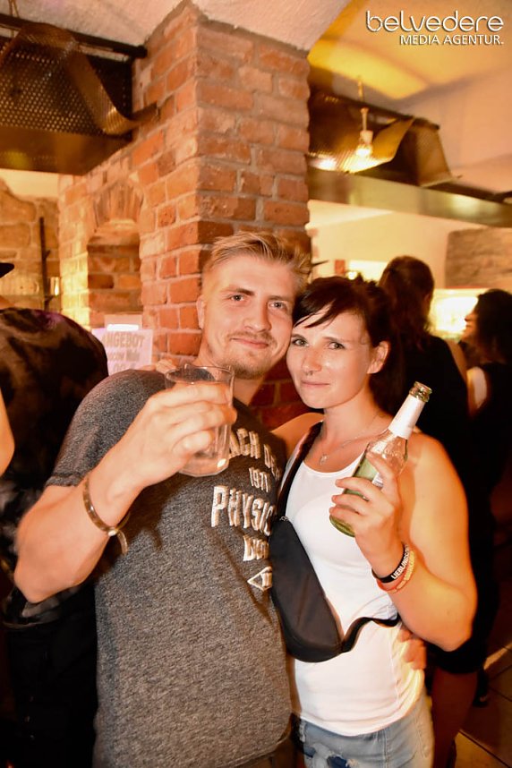 In den Sonntag hinein wurde in Nordhausen nicht nur auf den Pl&auml;tzen und Stra&szlig;e in der Innenstadt gefeiert, nach dem Ende Altstadtfest-Samstags ging es im Jugendclubhaus weiter... 