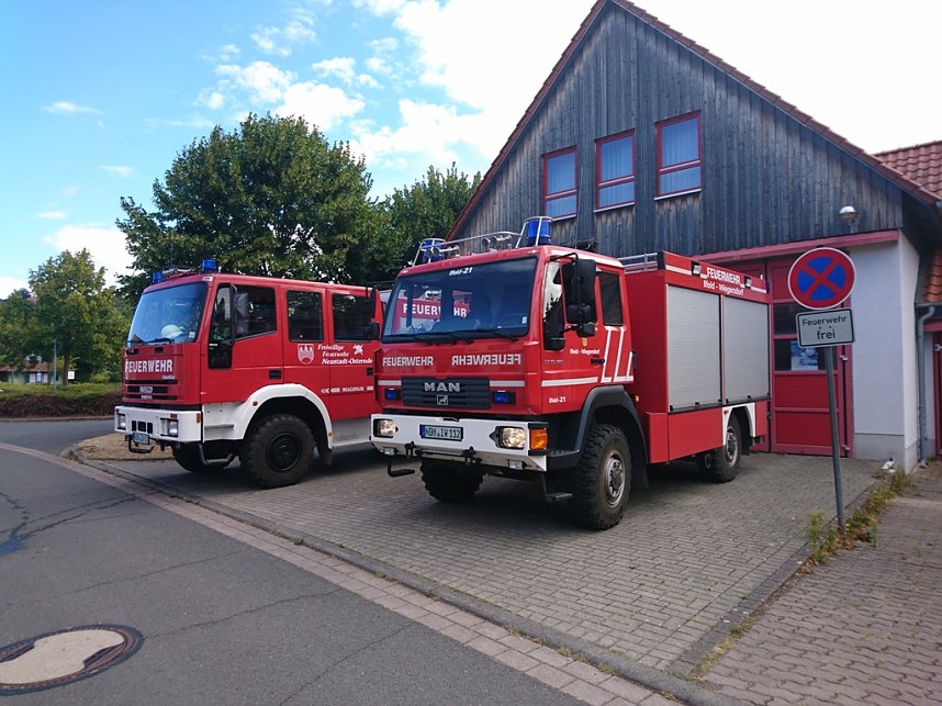 Kameradinnen und Kameraden der Freiwilligen Feuerwehr Neustadt/Osterode bew&auml;sserten erneut B&auml;ume  und Str&auml;ucher