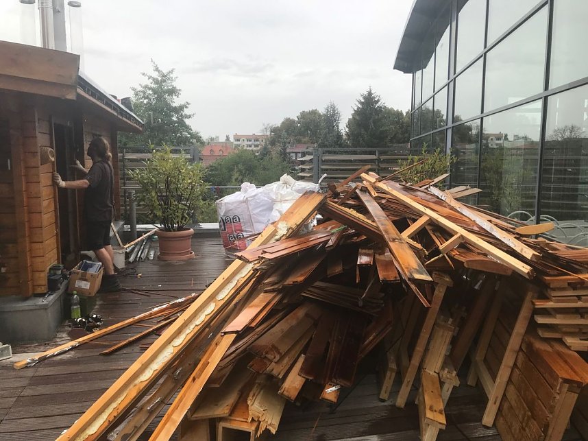 Blockhaussauna mit Versp&auml;tung