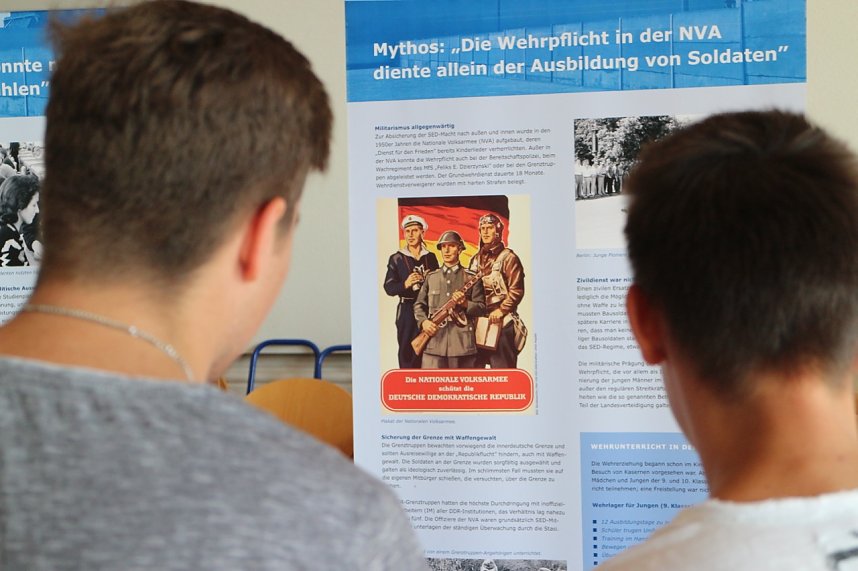 Mythos DDR - Ausstellung will zu Diskussionen anregen