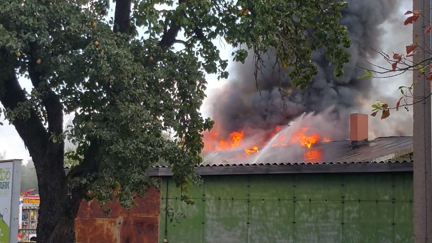 Gro&szlig;brand auf Bahnhofsgel&auml;nde
