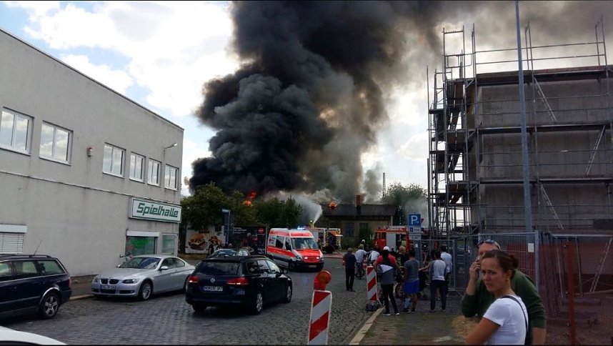Gro&szlig;brand auf Bahnhofsgel&auml;nde