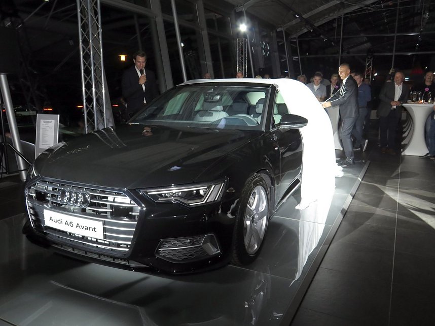 Live-Cooking, Hologramm und neue Autos