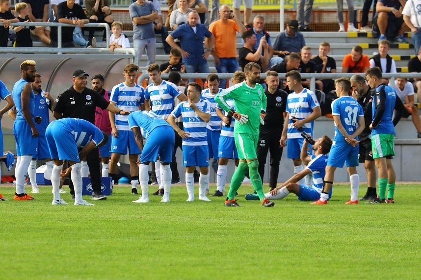 Entscheidung im Elfmeter-Schie&szlig;en