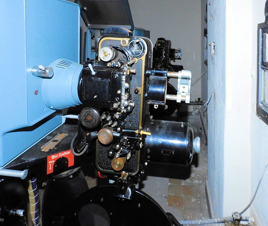 Erst Nazis, dann die SED