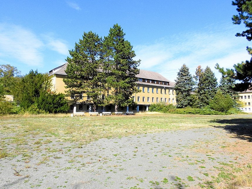 Erst Nazis, dann die SED