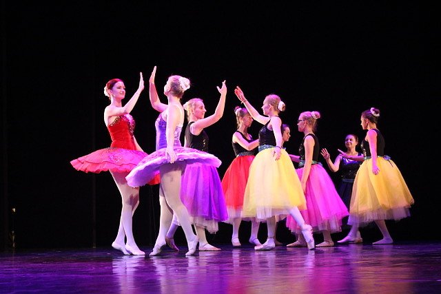 Tanzstudio Radeva beim Theaterfest