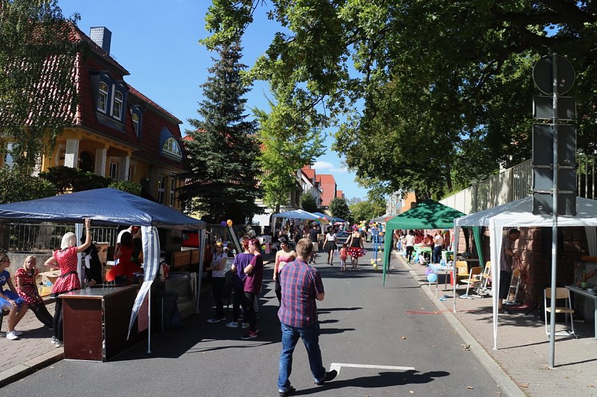 Stra&szlig;enfest der pro vita Akademie