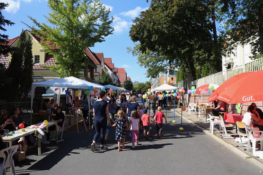 Stra&szlig;enfest der pro vita Akademie