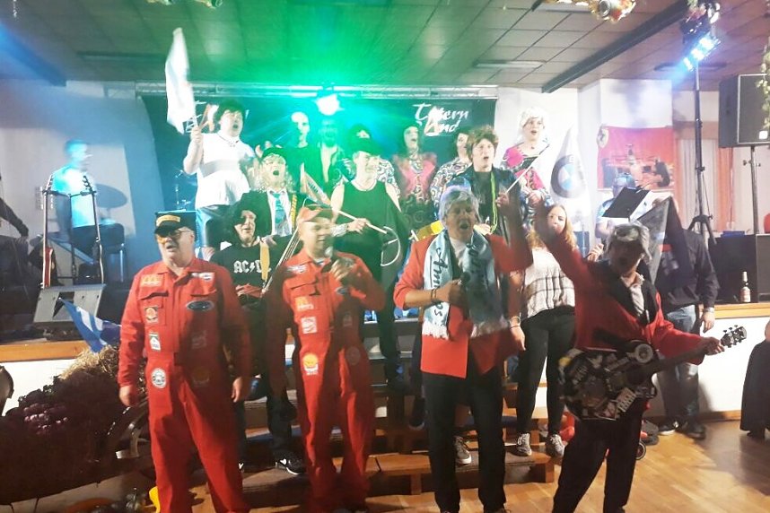 Die Kirmesgesellschaft Friedrichslohra feiert 25. Geburtstag