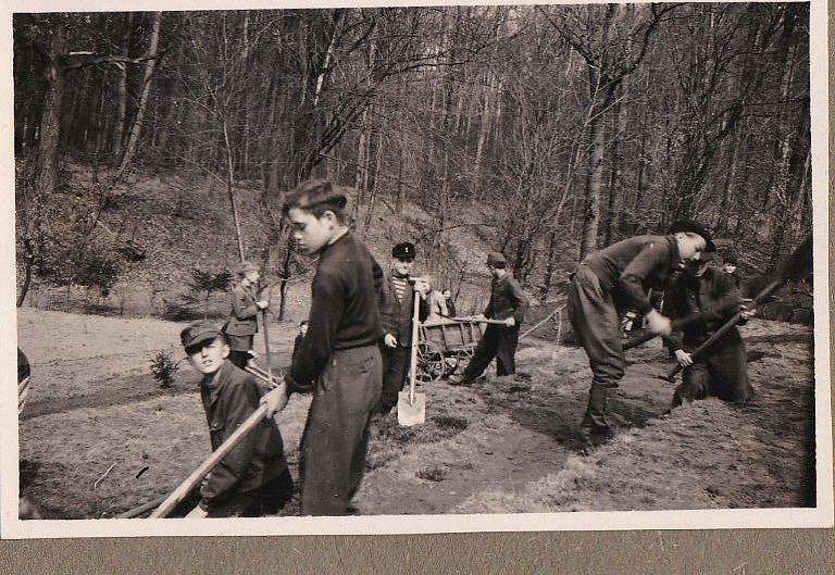 Bau der Freiluftb&uuml;hne in G&uuml;nzerode