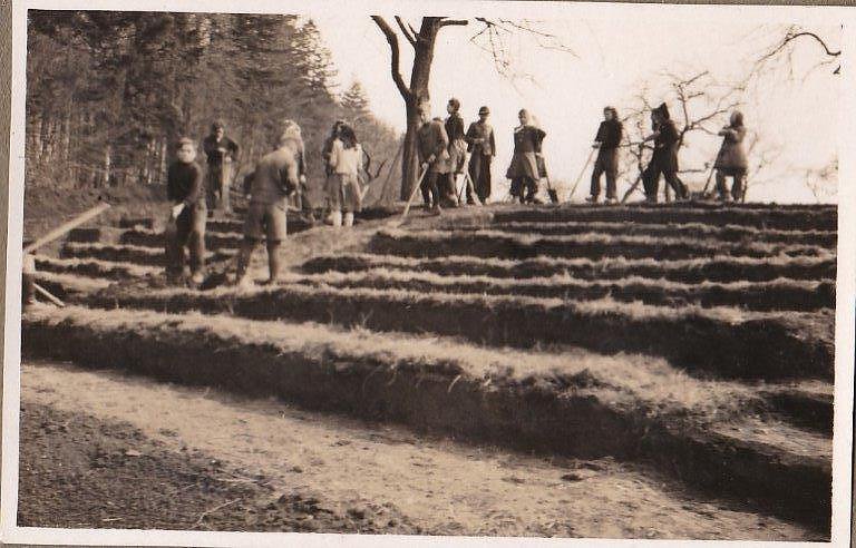 Bau der Freiluftb&uuml;hne in G&uuml;nzerode