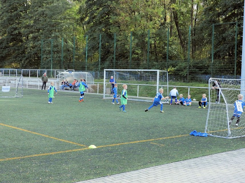 Tolle Stimmung beim Fu&szlig;ball-Ferien-Camp