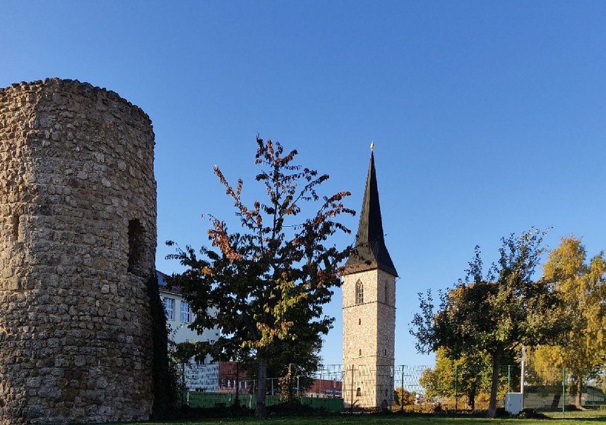 Farbenpracht auf dem Petersberg und in der Luft