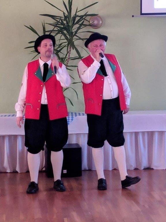 G&uuml;nzerode feierte seinen 830. Geburtstag