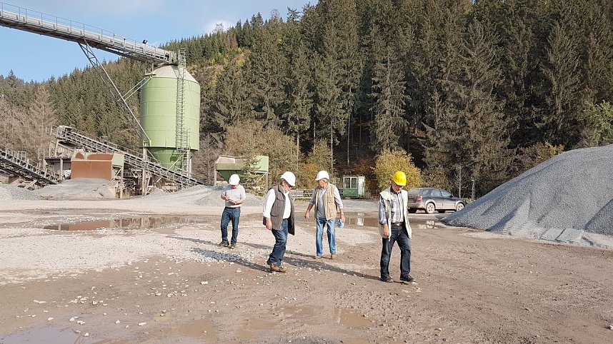 Ehemalige Unterberger besuchten Betriebsst&auml;tte