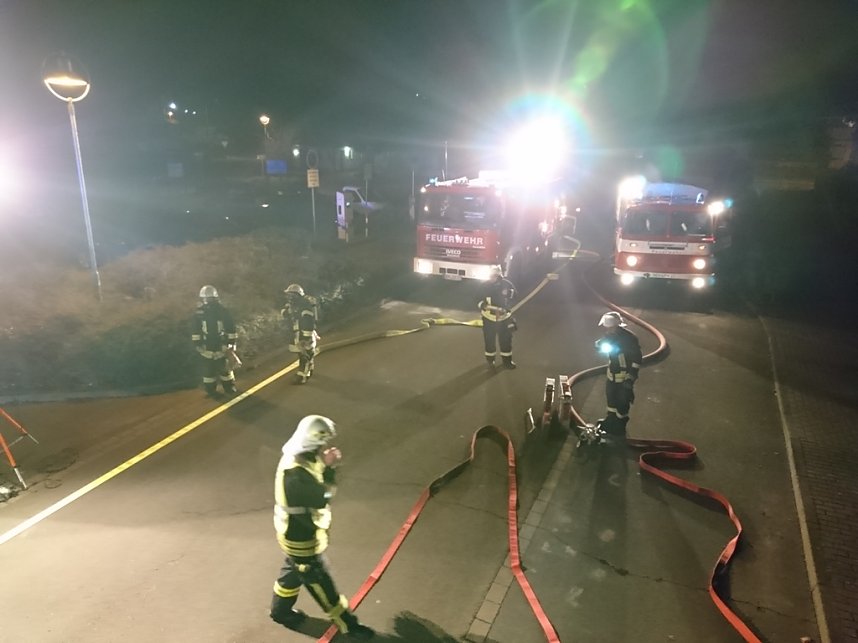 Proben f&uuml;r den Ernstfall: Feuerwehrausbildung in Neustadt