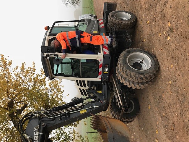 Entsch&auml;rfung der ersten Bombe beginnt